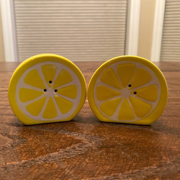 Lemon Slices Salt & Pepper Shaker Set, Lemon Salt & Pepper Shakers, Ceramic - Picture 1 of 14